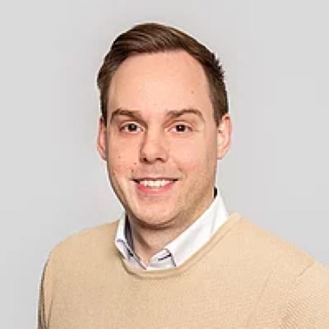 Headshot of Alexander Jülich