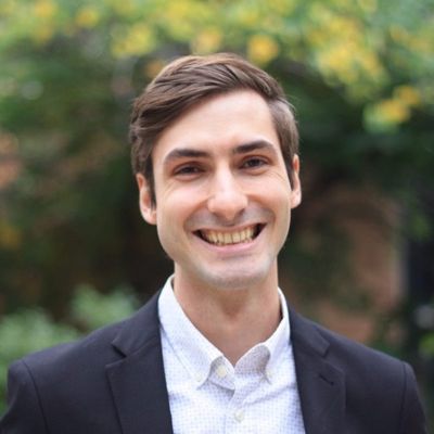 Headshot of Dr Andrew Ruttinger