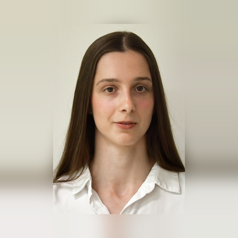 Headshot of Clara Bachorz