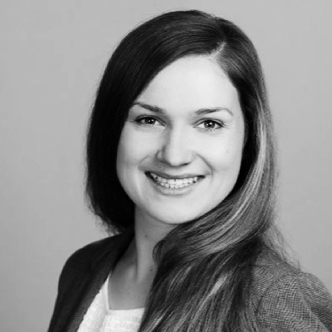 Headshot of Isabel Geppert