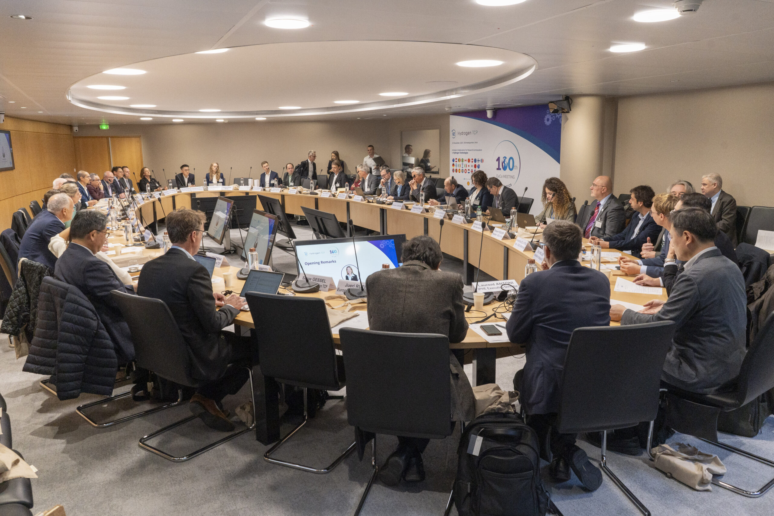 The 100th IEA Hydrogen TCP Executive Committee meeting in session, Paris.